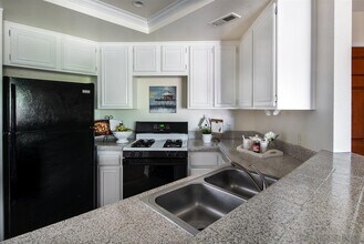 3023 Chipwood Ct, Unit 3023 in Spring Valley, CA - Foto de edificio - Building Photo