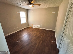 102 Peachtree Ct in Lagrange, GA - Building Photo - Building Photo