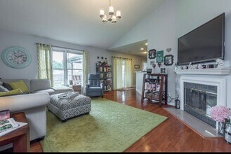 8737 Shoreham Blvd in Knoxville, TN - Building Photo - Building Photo