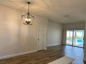 1423 Vickers Lake Dr in Ocoee, FL - Building Photo - Building Photo