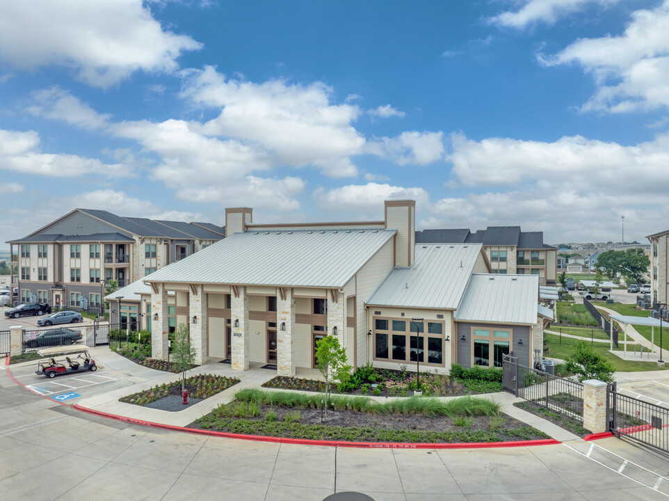 Ariza Easton Park in Austin, TX - Foto de edificio