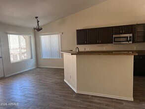 1082 W Orchid Ln in Chandler, AZ - Building Photo - Building Photo