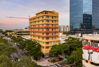 Coronet 300  Residential Condos in St. Petersburg, FL - Building Photo - Building Photo