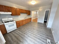 2000 Cliftwood Ave photo'