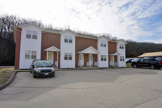 101-103 Viren Ln in Waynesville, MO - Building Photo - Building Photo