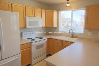 2790 W 2175 S in Syracuse, UT - Building Photo - Building Photo