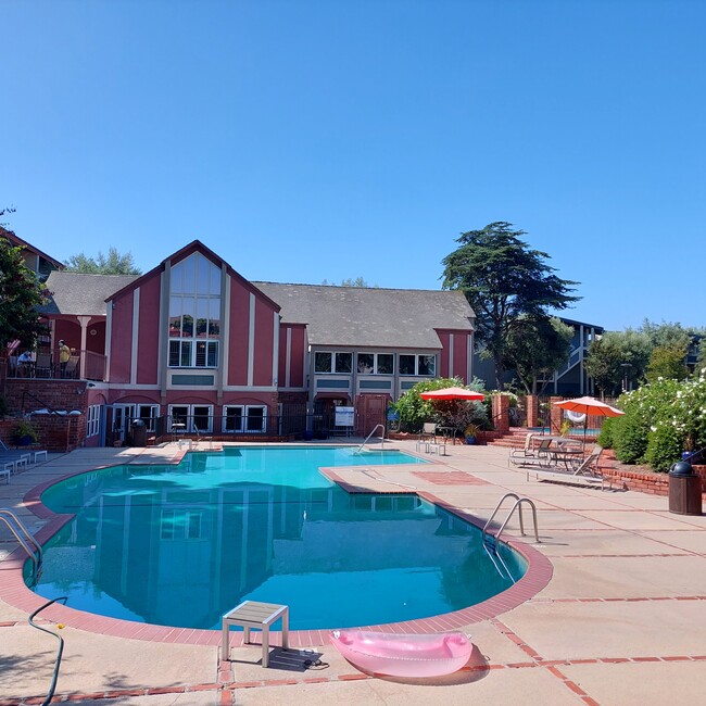 property at 6605 Green Valley Cir