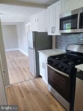 100 E Holly-Unit -2M in Oaklyn, NJ - Foto de edificio - Building Photo