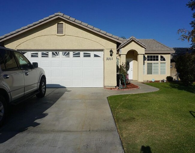 3311 Silverlake Dr Rentals in Bakersfield, CA