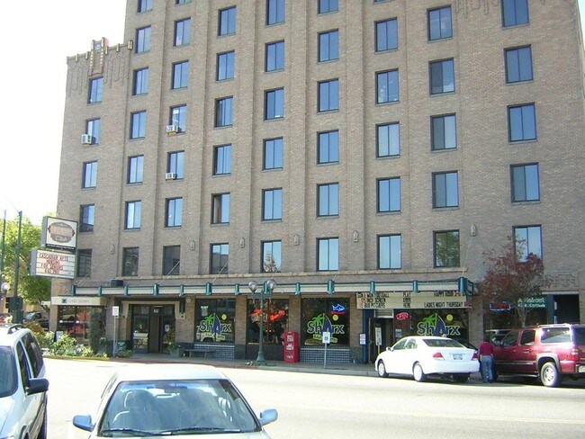 Cascadian Apartments in Wenatchee, WA - Foto de edificio - Building Photo