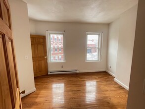 1 Kenilworth St, Unit 3 in Boston, MA - Building Photo - Building Photo