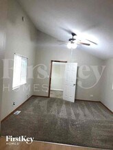 2108 N Linden Ave in Waukegan, IL - Building Photo - Building Photo