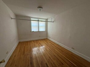 7407 N Damen Ave in Chicago, IL - Building Photo - Building Photo