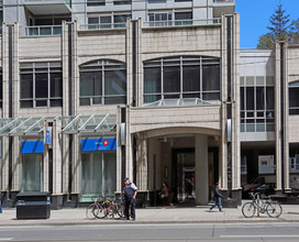 College Park- North Tower in Toronto, ON - Building Photo - Building Photo