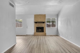 2414 B Patrick Henry St in Temple, TX - Building Photo - Building Photo