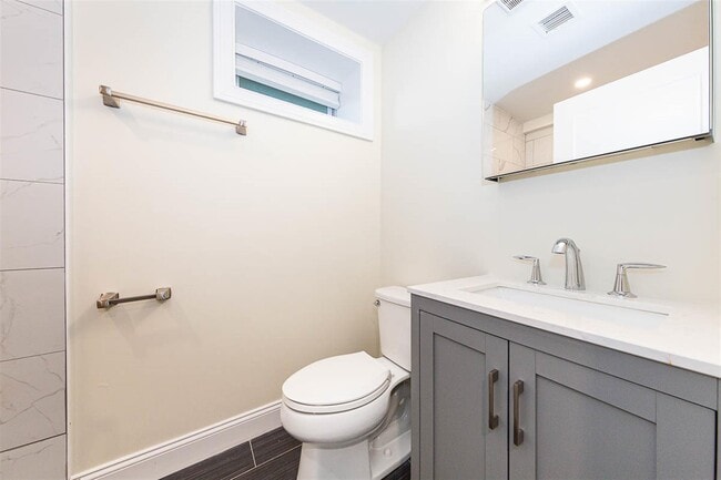 5 Malvern Ter in Medford, MA - Building Photo - Building Photo