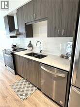 15 Glebe St in Cambridge, ON - Building Photo - Building Photo