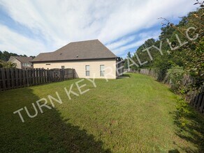 105 Love Ln in Sterrett, AL - Building Photo - Building Photo