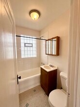 5838 W Altgeld St in Chicago, IL - Building Photo - Building Photo