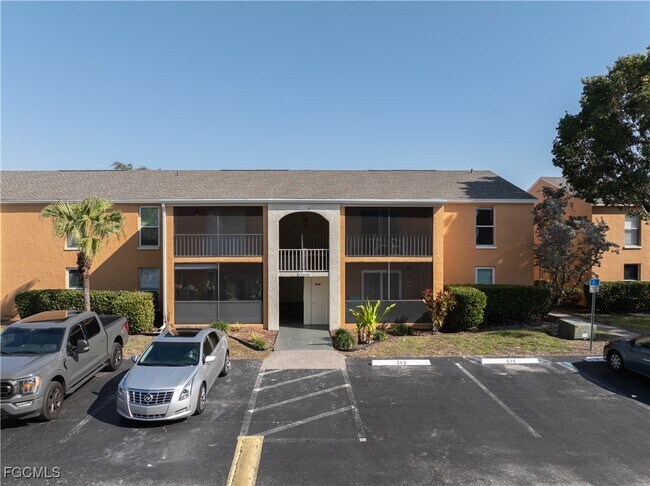 12658 Kenwood Ln in Ft. Myers, FL - Building Photo - Building Photo