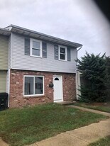 19 Magnolia Ct in Sicklerville, NJ - Building Photo