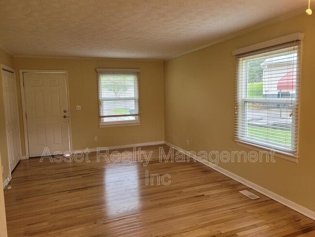 101 Sheridan Cir in Oak Ridge, TN - Building Photo - Building Photo