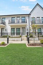 130 Gdn Ct W in Arlington, TX - Building Photo - Building Photo