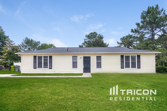 property at 6 Southwark Cir