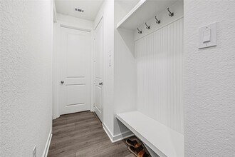 12331 Palmetto Dr in Mont Belvieu, TX - Building Photo - Building Photo