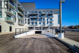 1936 Rymal Rd E in Hamilton, ON - Building Photo - Building Photo