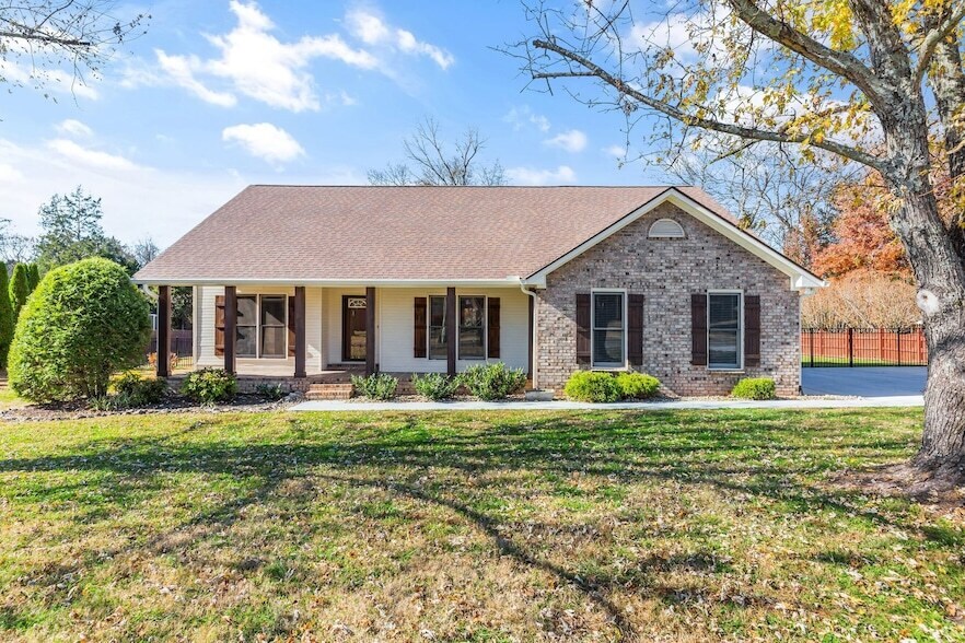 755 Regal Dr in Murfreesboro, TN - Foto de edificio