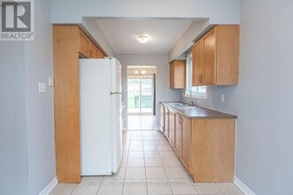 14 D'Ambrosio Dr in Barrie, ON - Building Photo - Building Photo