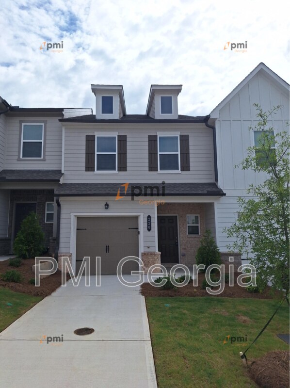 property at 220 Kenoot Dr