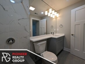 440 W Belden Ave, Unit 2 in Chicago, IL - Foto de edificio - Building Photo