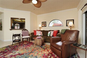 563 Serendipity Dr in Naples, FL - Building Photo - Building Photo