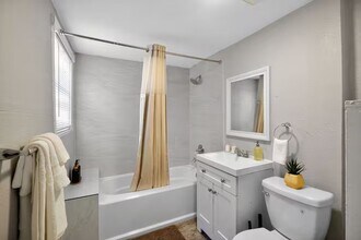 1401 Collier St in Houston, TX - Building Photo - Building Photo