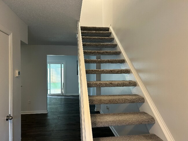 407 Longleaf Rd in Virginia Beach, VA - Building Photo - Building Photo