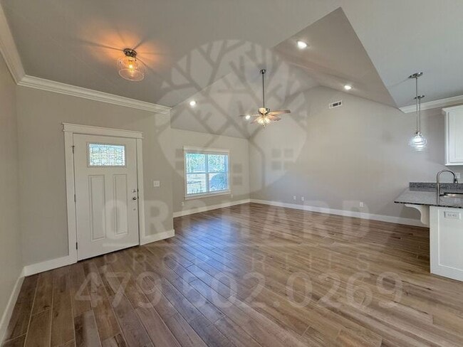 20 Dirleton Dr in Bella Vista, AR - Foto de edificio - Building Photo