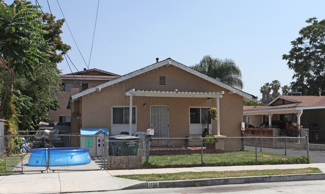 11111 Kauffman St in El Monte, CA - Building Photo - Building Photo