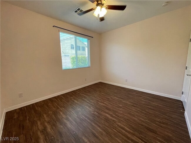 7029 Chestnut Valley St, Unit 1-520 in Las Vegas, NV - Building Photo - Building Photo