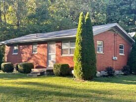 4090 Old Vincennes Rd in Floyds Knobs, IN - Building Photo