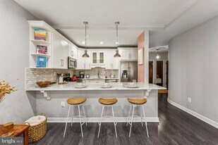 1833 California St NW in Washington, DC - Building Photo