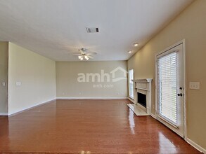 256 Neal Ave in Smyrna, TN - Foto de edificio - Building Photo