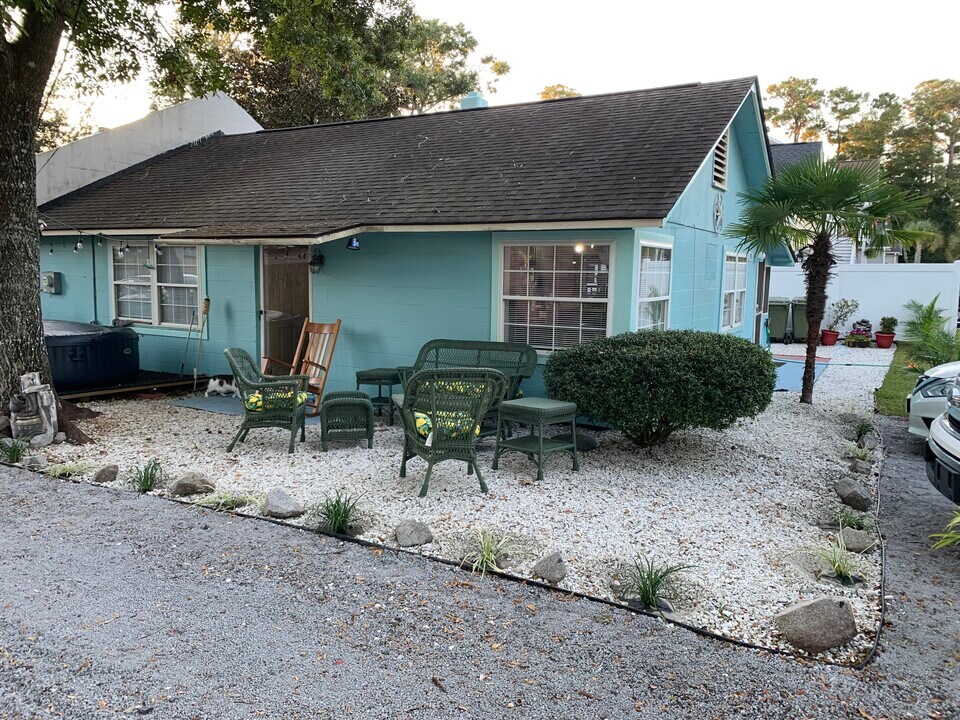 333 15th Ave S, Unit A Photo