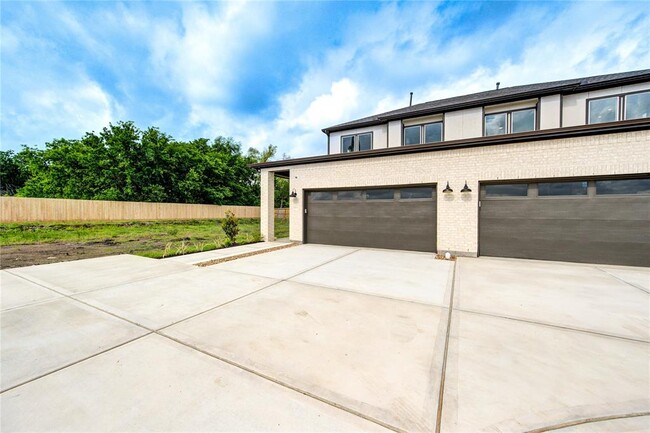 4336 Avron Drive in Stafford, TX - Building Photo - Building Photo