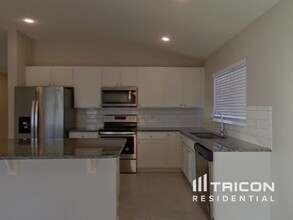 2415 Biscotto Cir in Davenport, FL - Building Photo - Building Photo