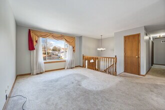 5S710 Steeple Run Dr in Naperville, IL - Building Photo - Building Photo