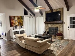 2400 Salem Dr in Marietta, GA - Building Photo - Building Photo