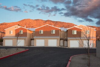 Tramway Townhomes in Albuquerque, NM - Building Photo - Building Photo