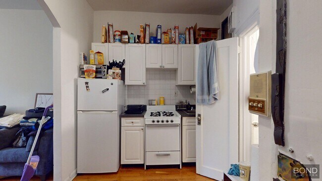 1293 1st Ave in New York, NY - Building Photo - Building Photo